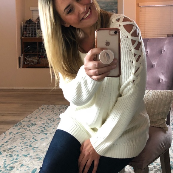 Last 1! SMALL Olive Sassy Sleeve Oversized Sweater - Picture 4 of 8